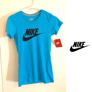 NWT Nike Women’s Brand Logo Tee in Blue/Black